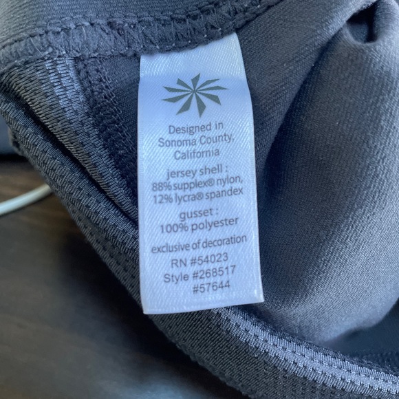 Women's Athleta Skirt Leggings Skort 2 in 1 - Picture 7 of 9